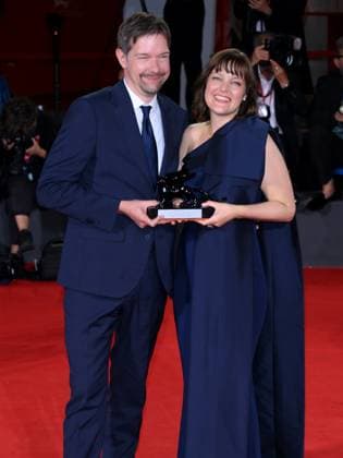 Venice, 82nd Venice International Film Festival 2025 - Evening 11: Closing Ceremony. Winners Photocall. Pictured: Victor Maes, Kate Voet  Copyright: xAlbertoxTerenghi PoolxPhotoxEventsx06x xipa-agency.netx xPoolxPhotoxEventsx06x IPA_Agency_IPA64337180