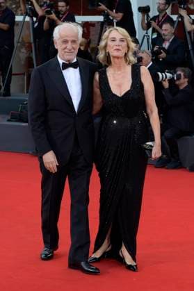 Toni Servillo with wife Manuela Lamanna at the Closing Ceremony with award ceremony and the premiere of the feature film Chien 51 Dog 51 at the Biennale di Venezia 2025 82 Venice International Film Festival at the Palazzo del Cinema Venice, 06 09 2025 Foto:xA.xM.xTinghinox xFuturexImagex closing_5975