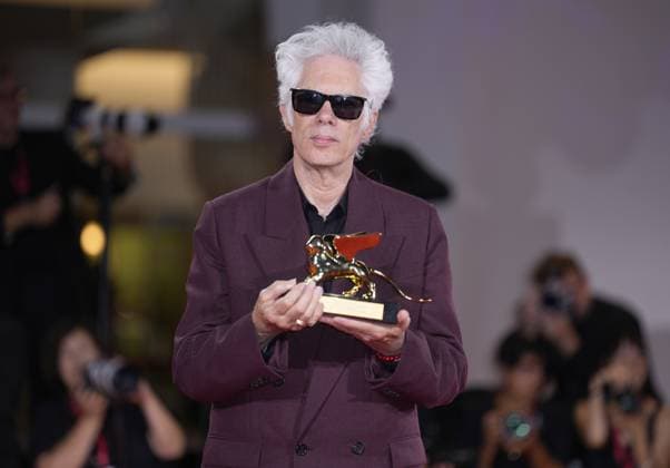 IPP Photo Daniele Cifala Venice 06 09 2025 Patroness Photocall The 81st Venice International Film Festival in the photo Jim Jarmusch poses with the Golden Lion for Best Film for Father Mother Sister Brother during the winners photocall at the 82nd Venice International Film Festival on September 06, 2025 in Venice, Italy Italy Photo Press World Copyright