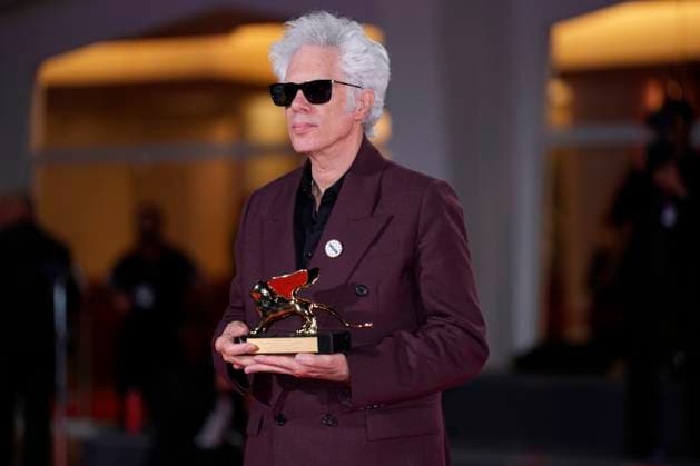 Jim Jarmusch poses with the Golden Lion for Best Film for Father Mother Sister Brother during the winners photocall at the 82nd Venice International Film Festival in Venice, Italy on Saturday, September 6, 2025.  VEN20250906910 RoccoxSpaziani