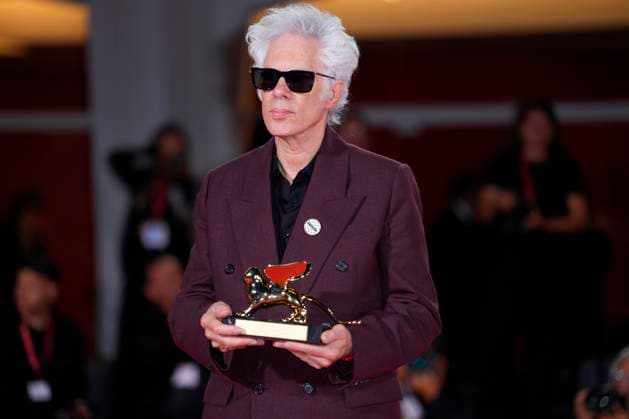 Jim Jarmusch poses with the Golden Lion for Best Film for Father Mother Sister Brother during the winners photocall at the 82nd Venice International Film Festival in Venice, Italy on Saturday, September 6, 2025.  VEN20250906912 RoccoxSpaziani