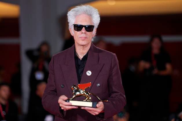 Jim Jarmusch poses with the Golden Lion for Best Film for Father Mother Sister Brother during the winners photocall at the 82nd Venice International Film Festival in Venice, Italy on Saturday, September 6, 2025.  VEN20250906913 RoccoxSpaziani
