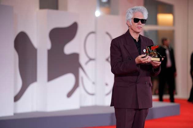 Jim Jarmusch poses with the Golden Lion for Best Film for Father Mother Sister Brother during the winners photocall at the 82nd Venice International Film Festival in Venice, Italy on Saturday, September 6, 2025.  VEN20250906916 RoccoxSpaziani