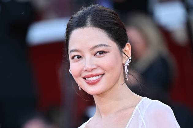 Venice Closing Red Carpet AM Xin Zhilei attending the Closing Red Carpet of the 82nd Venice International Film Festival at the Lido in Venice, Italy on September 06, 2025. Photo by Aurore Marechal ABACAPRESS.COM Venice Italy  Copyright: xMarechalxAurore ABACAx