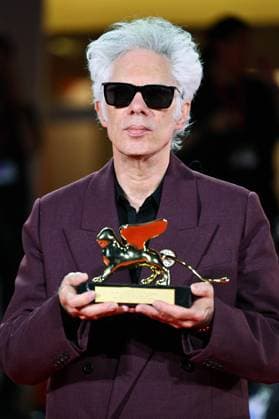Venice Winners Red Carpet AM Jim Jarmusch poses with the Golden Lion for Best Film for Father Mother Sister Brother attending the Winners Red Carpet of the 82nd Venice International Film Festival at the Lido in Venice, Italy on September 06, 2025. Photo by Aurore Marechal ABACAPRESS.COM Venice Italy  Copyright: xMarechalxAurore ABACAx