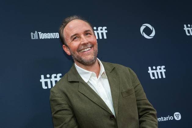 September 6, 2025, Toronto, On, Canada: Director screenwriter Derek Cianfrance arrives on the red carpet for öÄuRoofmanöÄÃ¹ at the Toronto International Film Festival in Toronto, Saturday, Sept. 6, 2025. Toronto Canada  - ZUMAc35_ 20250906_zaf_c35_100 Copyright: xLauraxProctorx