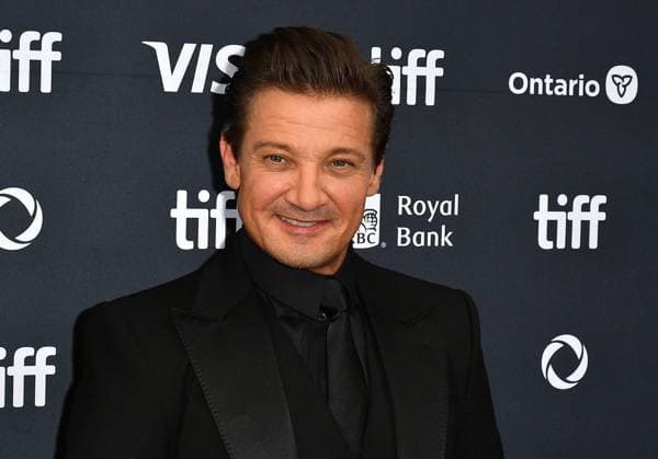 2025 Toronto International Film Festival - Wake Up Dead Man: A Knives Out Mystery Premiere Jeremy Renner attends the premiere of Wake Up Dead Man: A Knives Out Mystery during the 2025 Toronto International Film Festival at Princess of Wales Theatre on September 06, 2025 in Toronto, Ontario. Toronto ON Canada Copyright: xCxFlanigan imageSPACEx