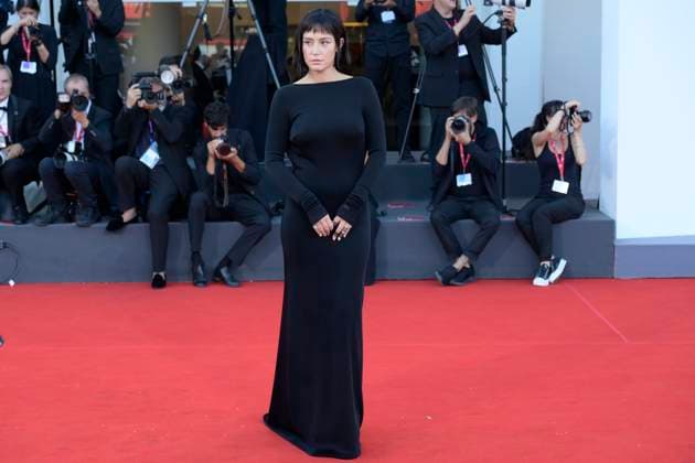 Closing ceremony red carpet in Venice Lido, Italy - 06 Sep 2025 Adele Exarchopoulos attends the closing ceremony red carpet of 82nd Venice Film Festival in Venice Lido at Palazzo del Cinema. Venice Lido Italy Copyright: xMarioxCartellix xSOPAxImagesx _DSC7871