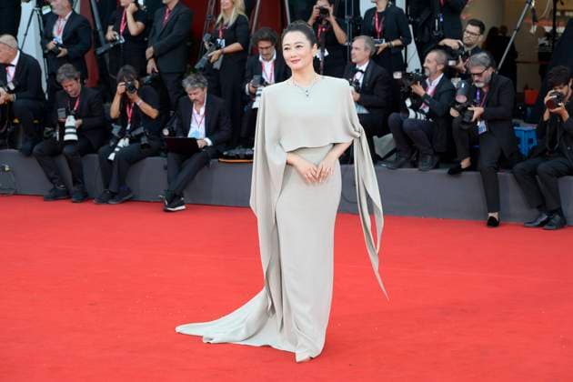 Closing ceremony red carpet in Venice Lido, Italy - 06 Sep 2025 Zhao Tao attends the closing ceremony red carpet of 82nd Venice Film Festival in Venice Lido at Palazzo del Cinema. Venice Lido Italy Copyright: xMarioxCartellix xSOPAxImagesx _DSC7968