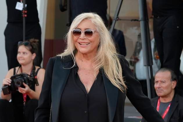 Closing ceremony red carpet in Venice Lido, Italy - 06 Sep 2025 Mara Venier attends the closing ceremony red carpet of 82nd Venice Film Festival in Venice Lido at Palazzo del Cinema. Venice Lido Italy Copyright: xMarioxCartellix xSOPAxImagesx _DSC8081