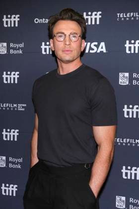 September 6, 2025, Toronto, On, CAN: Chris Evans arrives on the red carpet to promote the film Sacrifice at the Toronto International Film Festival, in Toronto, Saturday, Sept. 6, 2025. Toronto CAN  - ZUMAc35_ 20250906_zaf_c35_196 Copyright: xChrisxYoungx