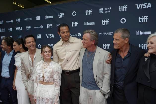 2025 Toronto International Film Festival - Wake Up Dead Man: A Knives Out Mystery Premiere (L-R) Andrew Scott, Cailee Spaeny, Daryl McCormack, Daniel Craig, Josh Brolin, attend the red carpet for the ˜Wake Up Dead Man: A Knives Out Mystery™ premiere during the 2025 Toronto International Film Festival at Princess of Wales Theatre. on September 6, 2025 in Toronto, Canada. (Photo by Leonardo Ramirez Eyepix Group) Copyright: xLeonardoxRamirez xEyepixxGroupx LR_06092025_167819
