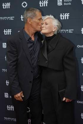 2025 Toronto International Film Festival - Wake Up Dead Man: A Knives Out Mystery Premiere Josh Brolin and Glenn Close, attend the red carpet for the ˜Wake Up Dead Man: A Knives Out Mystery™ premiere during the 2025 Toronto International Film Festival at Princess of Wales Theatre. on September 6, 2025 in Toronto, Canada. (Photo by Leonardo Ramirez Eyepix Group) Copyright: xLeonardoxRamirez xEyepixxGroupx LR_06092025_167835