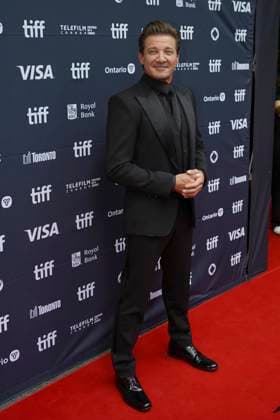 2025 Toronto International Film Festival - Wake Up Dead Man: A Knives Out Mystery Premiere Jeremy Renner attends the red carpet for the ˜Wake Up Dead Man: A Knives Out Mystery™ premiere during the 2025 Toronto International Film Festival at Princess of Wales Theatre. on September 6, 2025 in Toronto, Canada. (Photo by Leonardo Ramirez Eyepix Group) Copyright: xLeonardoxRamirez xEyepixxGroupx LR_06092025_167780