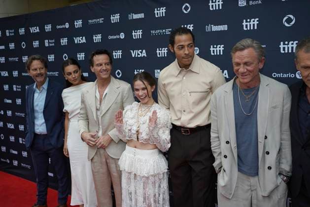 2025 Toronto International Film Festival - Wake Up Dead Man: A Knives Out Mystery Premiere (L-R) Ram Bergman, Mila Kunis, Andrew Scott, Cailee Spaeny, Daryl McCormack, Daniel Craig attend the red carpet for the ˜Wake Up Dead Man: A Knives Out Mystery™ premiere during the 2025 Toronto International Film Festival at Princess of Wales Theatre. on September 6, 2025 in Toronto, Canada. (Photo by Leonardo Ramirez Eyepix Group) Copyright: xLeonardoxRamirez xEyepixxGroupx LR_06092025_167811