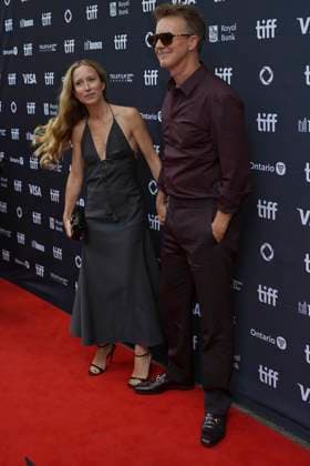 2025 Toronto International Film Festival - Wake Up Dead Man: A Knives Out Mystery Premiere Edward Norton and Shauna Robertson attend the red carpet for the ˜Wake Up Dead Man: A Knives Out Mystery™ premiere during the 2025 Toronto International Film Festival at Princess of Wales Theatre. on September 6, 2025 in Toronto, Canada. (Photo by Leonardo Ramirez Eyepix Group) Copyright: xLeonardoxRamirez xEyepixxGroupx LR_06092025_167859