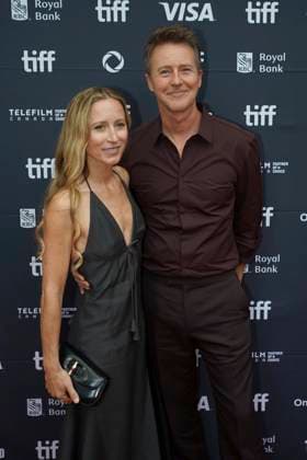2025 Toronto International Film Festival - Wake Up Dead Man: A Knives Out Mystery Premiere Edward Norton and Shauna Robertson attend the red carpet for the ˜Wake Up Dead Man: A Knives Out Mystery™ premiere during the 2025 Toronto International Film Festival at Princess of Wales Theatre. on September 6, 2025 in Toronto, Canada. (Photo by Leonardo Ramirez Eyepix Group) Copyright: xLeonardoxRamirez xEyepixxGroupx LR_06092025_167867