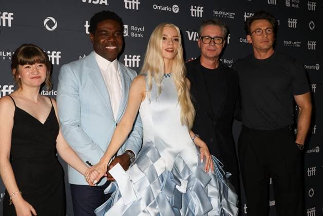 50eme Festival du Film de Toronto 06 Septembre 2025 50th Toronto International Film Festival Red carpet of the film Sacrifice Jade Croot, Sam Richardson, Anya Taylor Joy, producer Robert Walak and Chris Evans 448402 2025 09 06 Toronto Canada  Copyright: xIsabellexVautierx xStarfacex STAR_448402_055