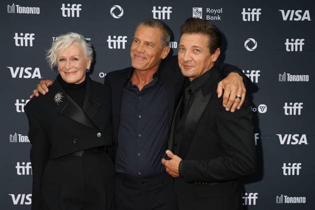 50eme Festival du Film de Toronto 06 Septembre 2025 50th Toronto International Film Festival Red carpet of the film Wake up dead man a knives out mystery Glenn Close, Josh Brolin and Jeremy Renner 448402 2025 09 06 Toronto Canada  Copyright: xIsabellexVautierx xStarfacex STAR_448402_205