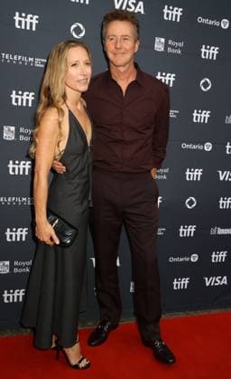 50eme Festival du Film de Toronto 06 Septembre 2025 50th Toronto International Film Festival Red carpet of the film Wake up dead man a knives out mystery Edward Norton and his wife 448402 2025 09 06 Toronto Canada  Copyright: xIsabellexVautierx xStarfacex STAR_448402_218