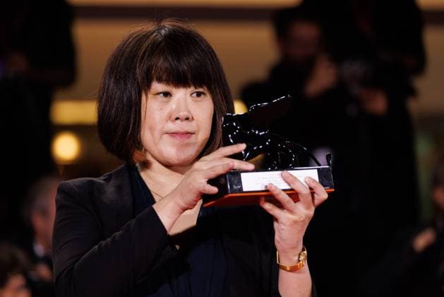 News - 2025 Winners Photocall - The 82nd Venice International Film Festival Singing Chen poses with the Grand Prize for The Clouds Are Two Thousand Meters Up during the winners photocall at the 82nd Venice International Film Festival on September 06, 2025 in Venice, Italy. Photo: Cinzia Camela. Lido di Venezia Palazzo del Cinema Italy Copyright: xCinziaxCamelax xLiveMediax LPN_2012828