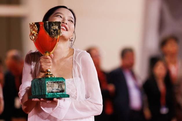 News - 2025 Winners Photocall - The 82nd Venice International Film Festival Xin Zhilei poses with the Coppa Volpi for Best Actress for The Sun Rises on Us All during the winners photocall at the 82nd Venice International Film Festival on September 06, 2025 in Venice, Italy. Photo: Cinzia Camela. Lido di Venezia Palazzo del Cinema Italy Copyright: xCinziaxCamelax xLiveMediax LPN_2012891