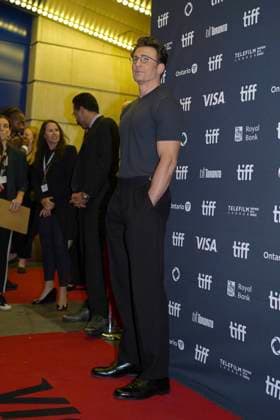 2025 Toronto International Film Festival - Sacrifice Premiere Chris Evans attends the red carpet for the ˜Sacrifice™ premiere during the 2025 Toronto International Film Festival at Princess of Wales Theatre. on September 6, 2025 in Toronto, Canada. (Photo by Leonardo Ramirez Eyepix Group) Copyright: xLeonardoxRamirez xEyepixxGroupx LR_06092025_168188