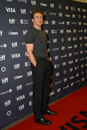 2025 Toronto International Film Festival - Sacrifice Premiere Chris Evans attends the red carpet for the ˜Sacrifice™ premiere during the 2025 Toronto International Film Festival at Princess of Wales Theatre. on September 6, 2025 in Toronto, Canada. (Photo by Leonardo Ramirez Eyepix Group) Copyright: xLeonardoxRamirez xEyepixxGroupx LR_06092025_168223