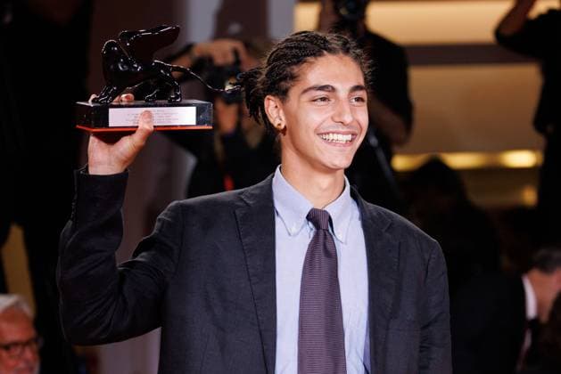 News - 2025 Winners Photocall - The 82nd Venice International Film Festival Giacomo Covi poses with Orizzonti Best Actor Award for Un Anno di Scuola (A Year of School) during the winners photocall at the 82nd Venice International Film Festival on September 06, 2025 in Venice, Italy. Photo: Cinzia Camela. Lido di Venezia Palazzo del Cinema Italy Copyright: xCinziaxCamelax xLiveMediax LPN_2012942