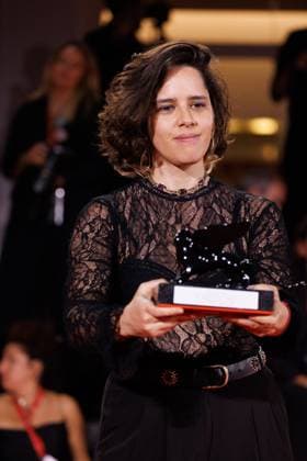News - 2025 Winners Photocall - The 82nd Venice International Film Festival Ana Cristina Barragan poses with the Orizzonti Best Screenplay Award for Hiedra (The Ivy) during the winners photocall at the 82nd Venice International Film Festival on September 06, 2025 in Venice, Italy. Photo: Cinzia Camela. Lido di Venezia Palazzo del Cinema Italy Copyright: xCinziaxCamelax xLiveMediax LPN_2012988