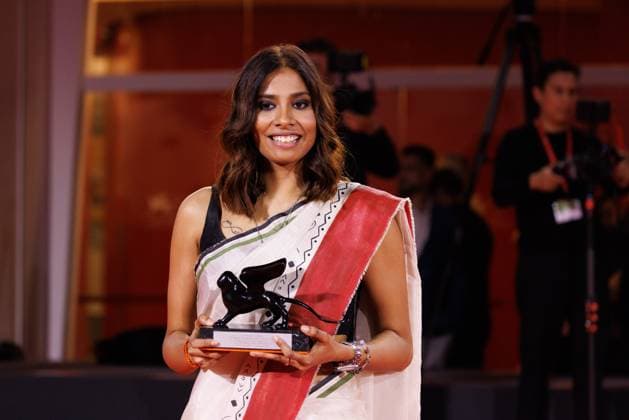 News - 2025 Winners Photocall - The 82nd Venice International Film Festival Anuparna Roy poses with the Orizzonti Best Director Award for Songs of Forgotten Treesduring the winners photocall at the 82nd Venice International Film Festival on September 06, 2025 in Venice, Italy. Photo: Cinzia Camela. Lido di Venezia Palazzo del Cinema Italy Copyright: xCinziaxCamelax xLiveMediax LPN_2012999