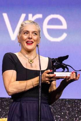 Valerie Donzelli with the prize for best screenplay for ÃÄ pied d™oeuvre at the award ceremony of the Biennale di Venezia 2025 82 Venice International Film Festival at the Palazzo del Cinema Venice, 06 09 2025 Foto:xDaziramx xFuturexImagex awards_5905