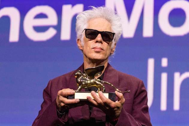 Jim Jarmusch with the Golden Lion for the best film Father Mother Sister Brother at the award ceremony of the Biennale di Venezia 2025 82 Venice International Film Festival at the Palazzo del Cinema Venice, 06 09 2025 Foto:xDaziramx xFuturexImagex awards_5908