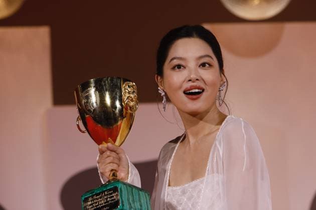 Award Winners, 82nd Venice International Film Festival Xin Zhilei after being awarded the Coppa Volpi for Best Actress for The Sun Rises on Us All . Venice, Italy 06 September 2025, Credit:Mirco Toniolo Avalon Italy, Venice  Copyright: xMircoxToniolox xAvalonx 1034802085
