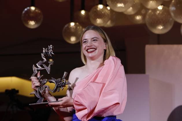 Award Winners, 82nd Venice International Film Festival Luna Wedler after being awarded the Marcello Mastroianni Award for Best Young Actress for Silent Friend . Venice, Italy 06 September 2025, Credit:Mirco Toniolo Avalon Italy, Venice  Copyright: xMircoxToniolox xAvalonx 1034802103