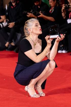 82nd Venice Film Festival Red carpet winners Palazzo del Cinema - Venice Lido, Italy Valerie Donzelli 82nd Venice Film Festival Red carpet winners Palazzo del Cinema - Venice Lido, Italy 6th September 2025  Copyright: xSGPx