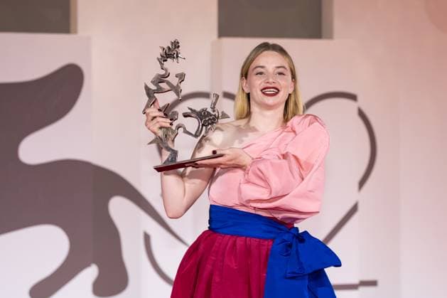 82nd Venice Film Festival Red carpet winners Palazzo del Cinema - Venice Lido, Italy Luna Wedler 82nd Venice Film Festival Red carpet winners Palazzo del Cinema - Venice Lido, Italy 6th September 2025  Copyright: xSGPx