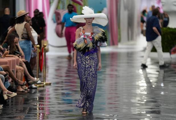 Couture Fashion Week in New Jersey NEW JERSEY, US - SEPTEMBER 7: The Andres Aquino Couture Fashion Show during the Couture Fashion Week September 2025 at The American Dream Mall on September 7, 2025 in New Jersey, United States. Lokman Vural Elibol Anadolu New Jersey United States. Editorial use only. Please get in touch for any other usage.  Copyright: x2025xAnadoluxLokmanxVuralxElibolx