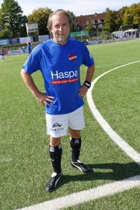 Elton at the charity football match Kicken mit Herz for the benefit of the childrens heart ward of the University Hospital Eppendorf UKE on 7 09 2025 in Hamburg Kicken mit Herz 2025 charity event in Hamburg