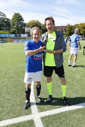 Bjarne Maedel and Lou Richter at the charity football match Kicken mit Herz in aid of the childrens heart ward at the Eppendorf University Hospital UKE on 7 09 2025 in Hamburg Kicken mit Herz 2025 charity event in Hamburg