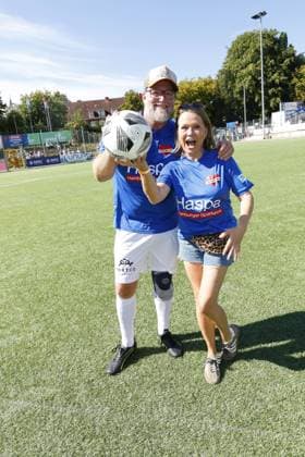 Brian Bojsen and Nova Meierhenrich at the Kicken mit Herz charity football match in aid of the childrens heart ward at the Eppendorf University Hospital UKE on 7 September 2025 in Hamburg Kicken mit Herz 2025 charity event in Hamburg