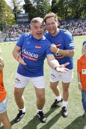 Elton and Johannes Oerding at the charity football match Kicken mit Herz for the benefit of the childrens heart ward of the University Hospital Eppendorf UKE on 7 09 2025 in Hamburg Kicken mit Herz 2025 charity event in Hamburg