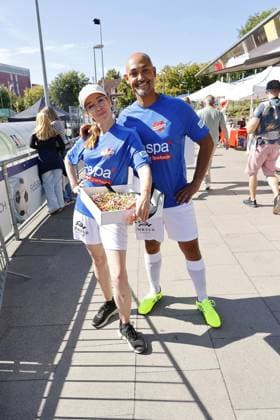 Mareike Fell and Patrick Abozen at the charity football match Kicken mit Herz in aid of the childrens heart ward at the Eppendorf University Hospital UKE on 7 09 2025 in Hamburg Kicken mit Herz 2025 charity event in Hamburg