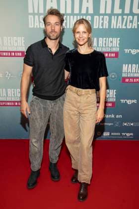 abb Max Woelky and Sinja Dieks as guests on the red teppioch at the premiere of the movie Maria Reiche Das Geheimnis der Nazca Linien at Delphi Filmpalast on 07 09 2025 in Berlin Berlin Germany