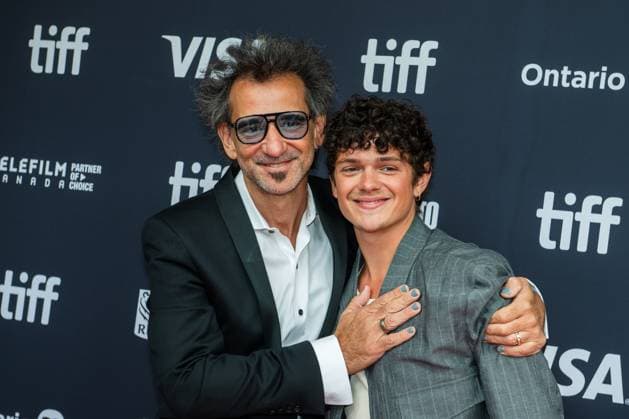 September 7, 2025, Toronto, On, Canada: Director Pablo Trapero, left, and Noah Jupe pose for photos together on the red carpet for öÄu& SonsöÄÃ¹ at the Toronto International Film Festival in Toronto, Sunday, Sept. 7, 2025. Toronto Canada  - ZUMAc35_ 20250907_zaf_c35_016 Copyright: xLauraxProctorx