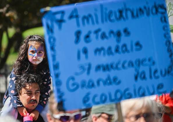 September 7, 2025, Montreal, Pq, Canada: People take part in a Meres au front Montreal protest outside the office of Quebec Premier Francois Legault in Montreal, Sunday, Sept., 7, 2025. Montreal Canada - ZUMAc35_ 20250907_zaf_c35_045 Copyright: xGrahamxHughesx