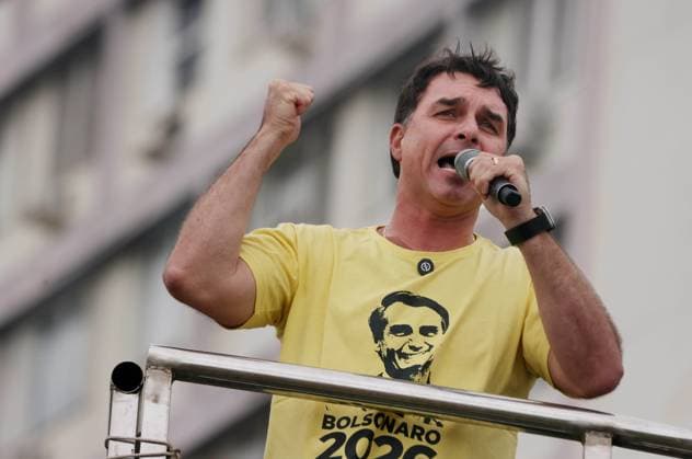 September 7, 2025, Rio De Janeiro, Rio De Janeiro, Brazil: Senator FLAVIO BOLSONARO son of the former President of Brazil speaks to thousands of supporters who rallied on Copacabana Beach for the Ã¢â‚¬ËœReaja BrasilÃ¢â‚¬â ¢ (Brazil Reacts) protest on BrazilÃ¢â‚¬â ¢s Independence Day. The demonstration, held in protest of former president Jair BolsonaroÃ¢â‚¬â ¢s house arrest, comes just days before a key verdict in his legal case. Experts have described BolsonaroÃ¢â‚¬â ¢s trial as Ã¢â‚¬Ëœhistoric,Ã¢â‚¬â ¢ noting that it is the first time high-ranking officials accused of an attempted coup are being subjected to a criminal trial. Rio De Janeiro Brazil - ZUMAk251 20250907_znp_k251_021 Copyright: xBobxKarpx