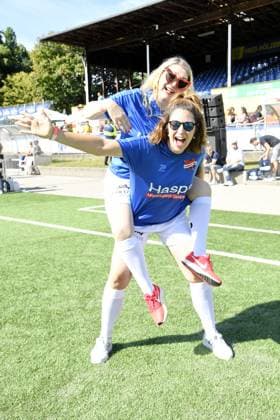 Sandra Quadflieg and Madita van Hülsen at Kicken mit Herz at STADION HOHELUFT in Hamburg on 07 09 2025