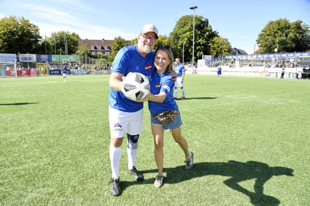 Nova Meierhenrich with partner Brian Bojsen at Kicken mit Herz at STADION HOHELUFT in Hamburg on 07 09 2025