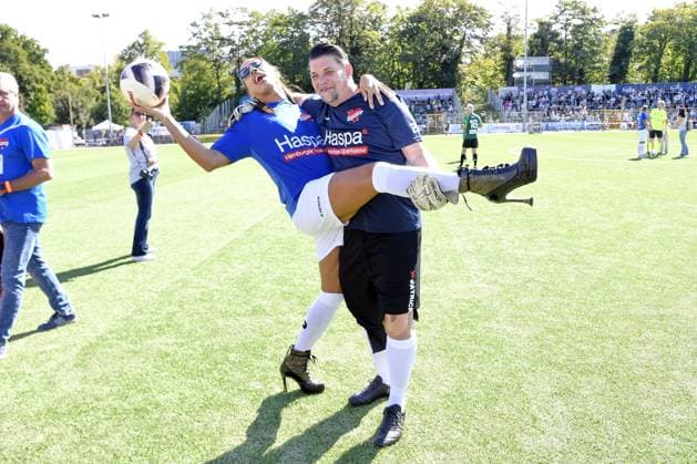 Jorge Gonzalez and Tim Mälzer at Kicken mit Herz at STADION HOHELUFT in Hamburg on 07 09 2025